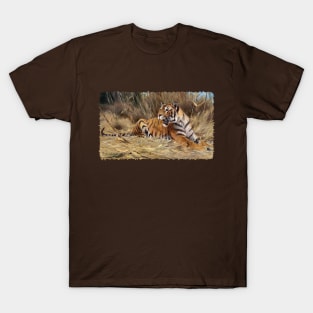 Tiger in the tall grass T-Shirt